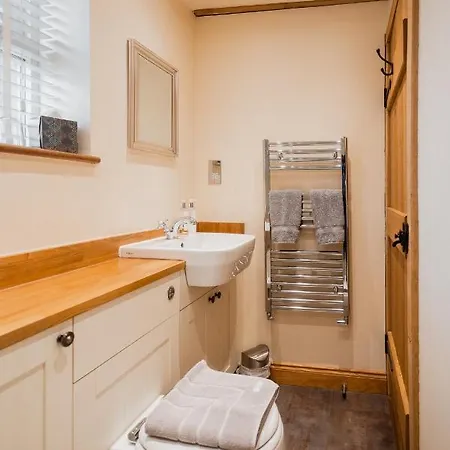 White House Barn, Near / Stockton-on-tees * Yarm